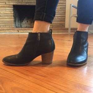 Madewell Black Leather Booties 8